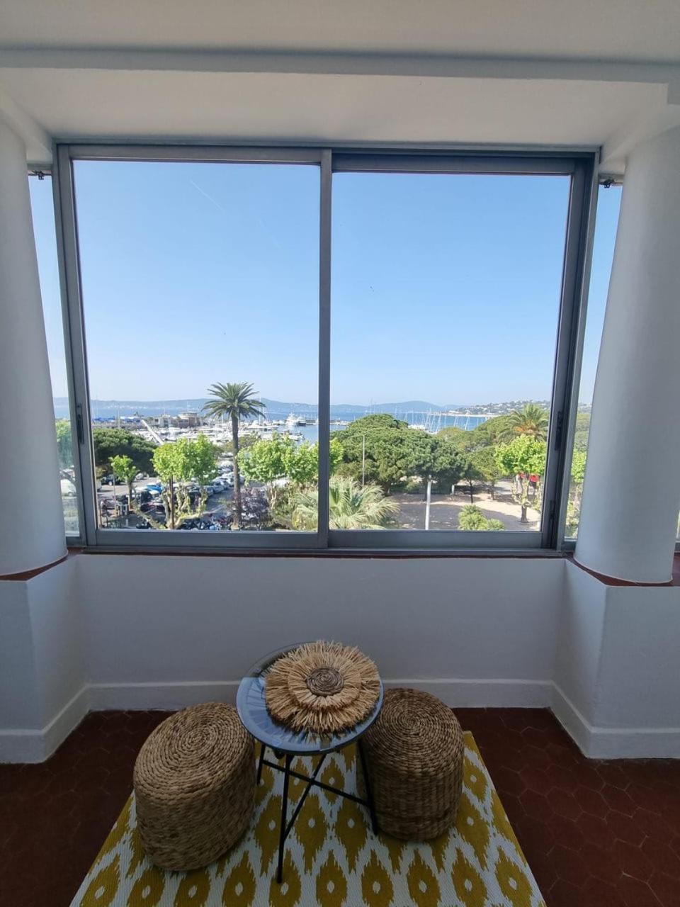 Maison De Village Renovee Avec Vue Mer Exceptionnelle Sainte-Maxime Luaran gambar